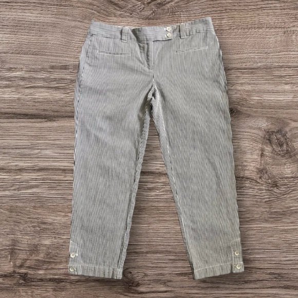 Ann Taylor Pants - Anne Taylor Loft Seersucker Striped Cropped Capri Pants